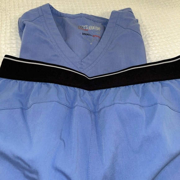 Grey's Anatomy Ceil Blue Spandex Stretch Scrub Set - Picture 5 of 5